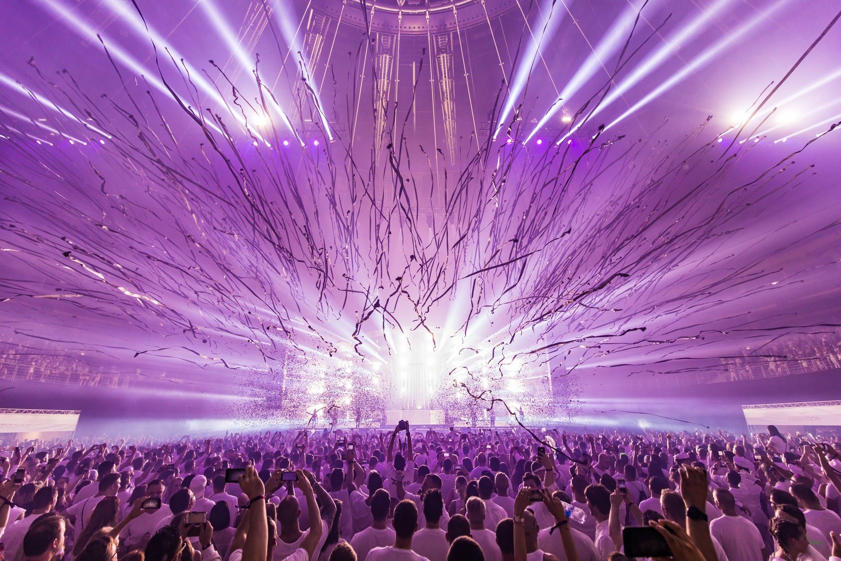 Sensation. Сенсейшен Вайт. Sensation 2022 Amsterdam. Фестиваль сенсейшен. Sensation 2022.